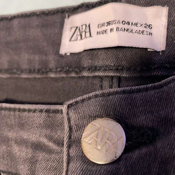 Zara High Rise Ripped Skinny Jean - Picture 3 of 3